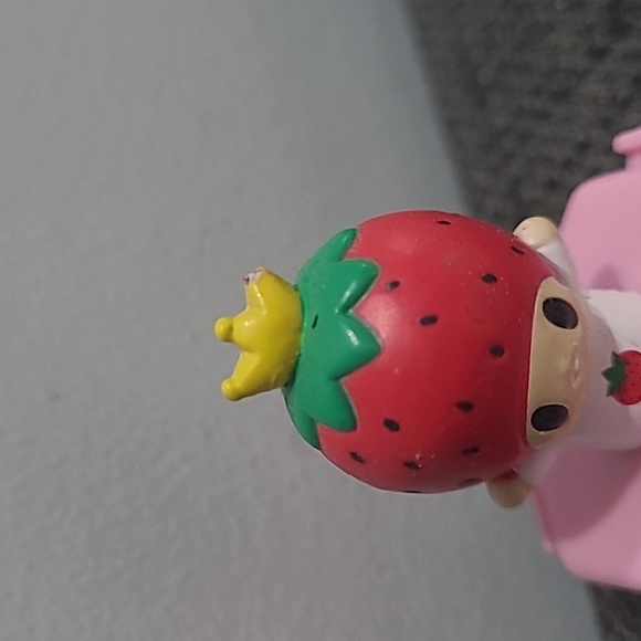 Sanrio Strawberry and Little Twin Star (Kiki) figurines - Picture 4 of 4